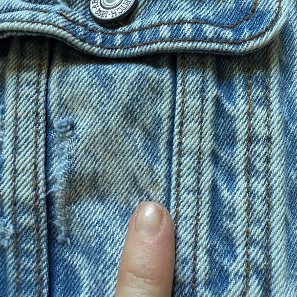 Abercrombie & Fitch Light Acid Wash Distressed Denim Jean Jacket XS - Picture 11 of 11